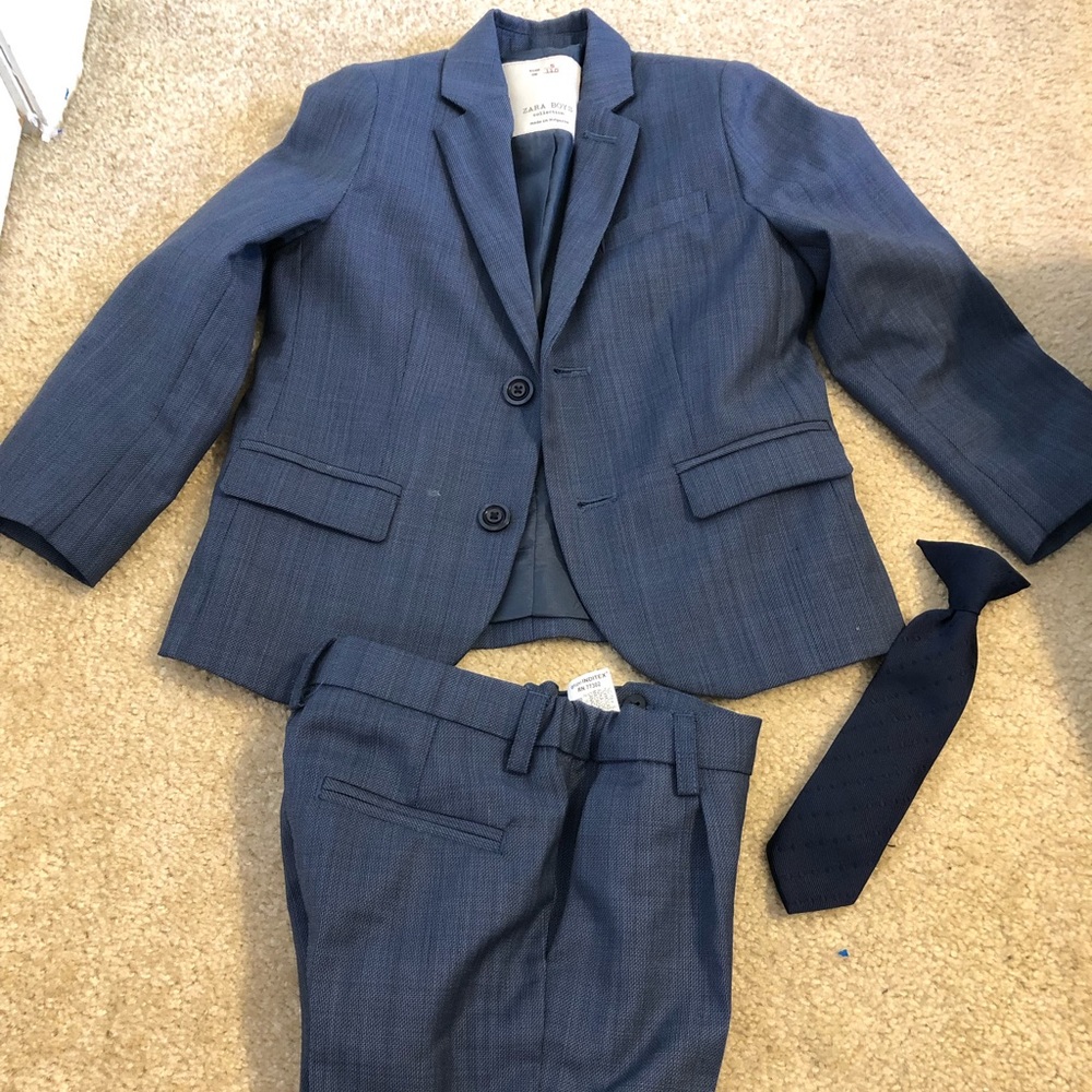 2 piece shit with match tie ⭐️